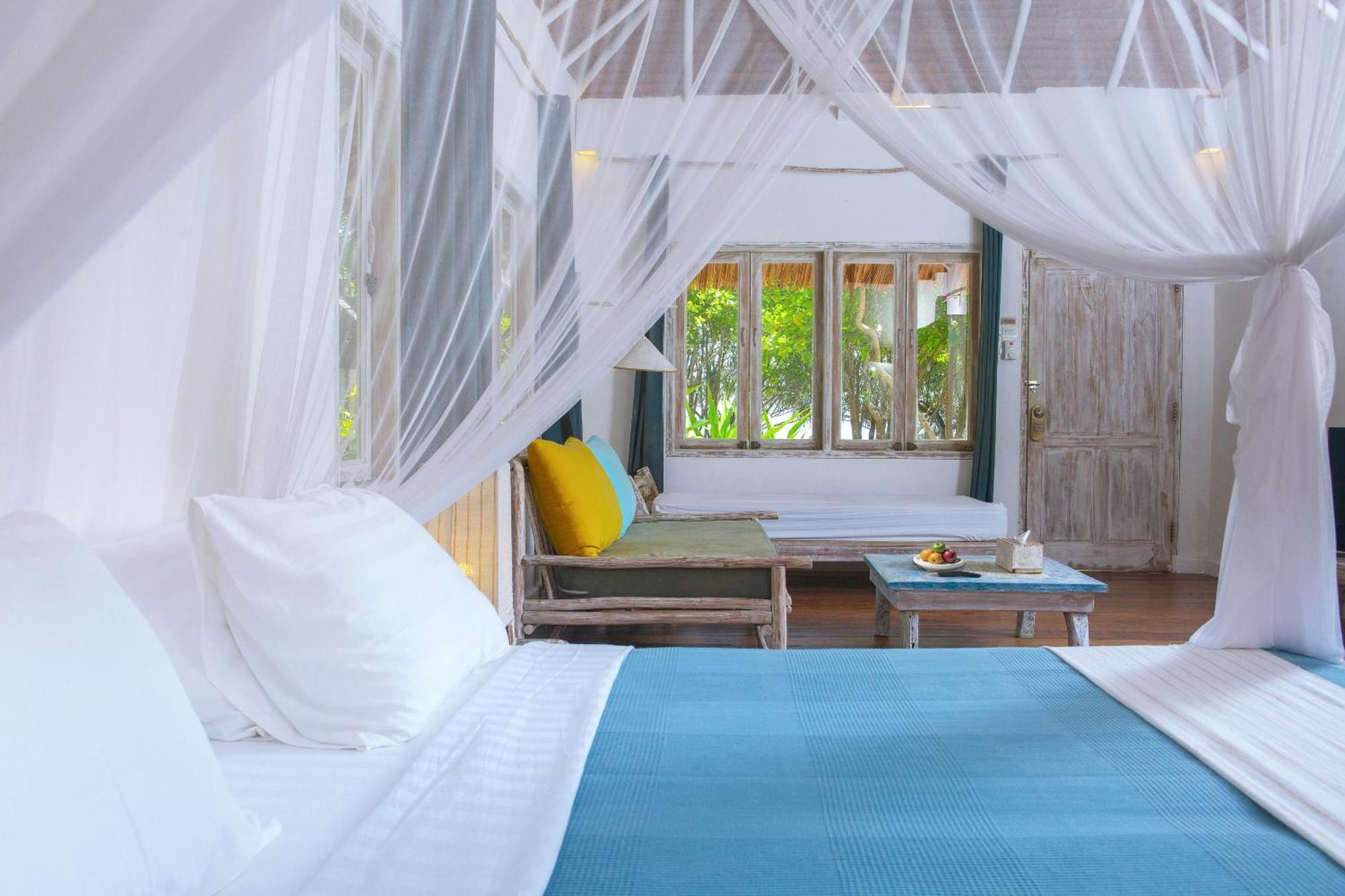 Trikora Beach Club&Resort Teluk Bakau Exterior foto